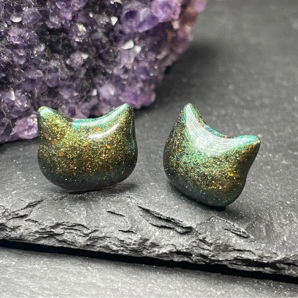 Army Green Cat Stud Earrings Hand Poured Resin - Picture 2 of 10